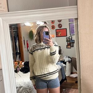Cute vintage sweater